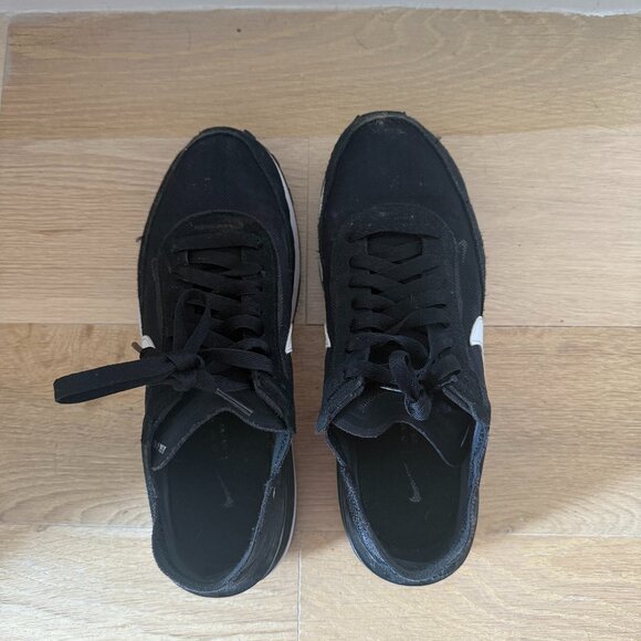 Nike Waffle One Sneaker - Picture 2 of 2